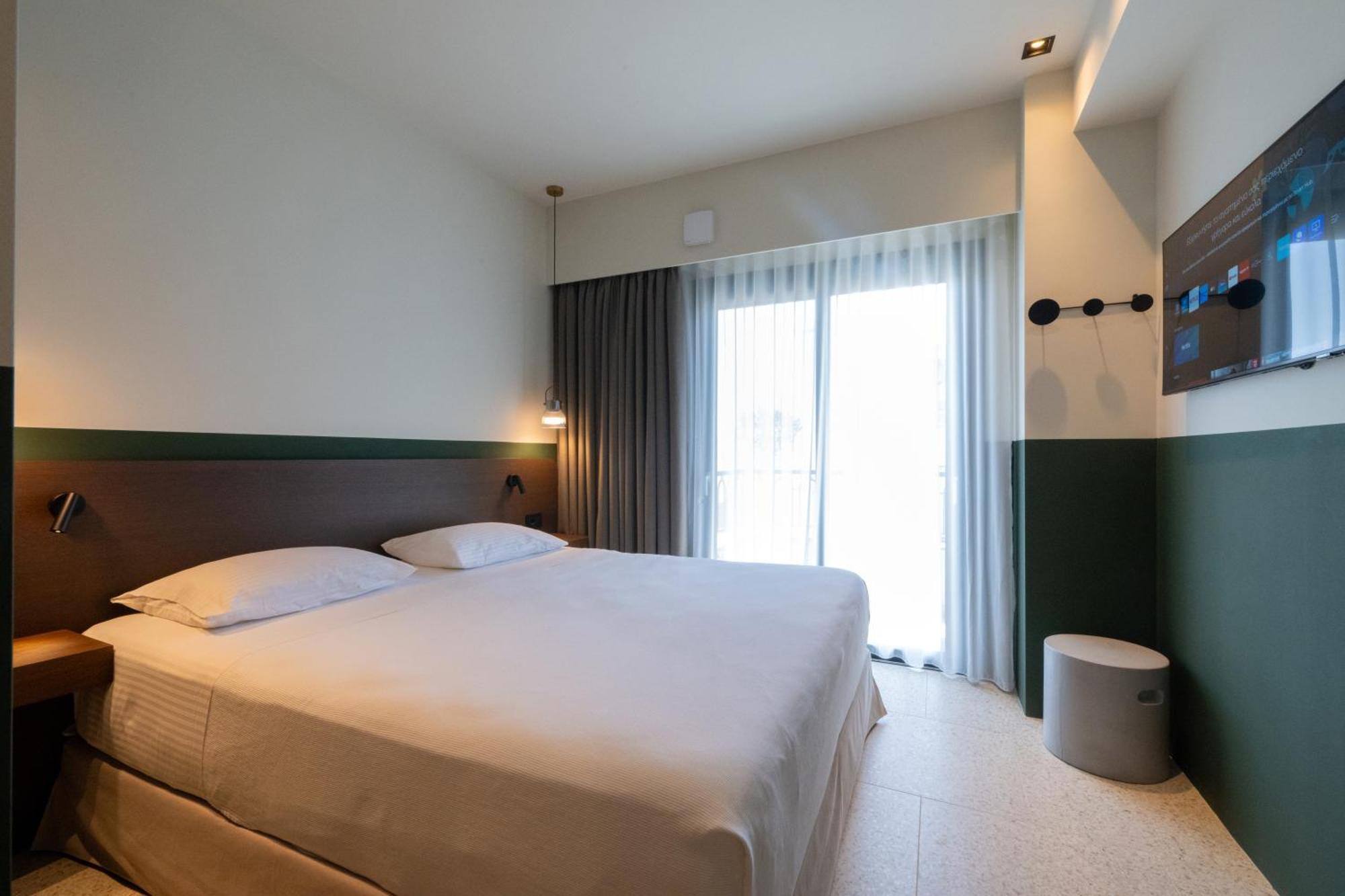 Evripidou 7 - Kalamata Mediterranean Suites Eksteriør billede