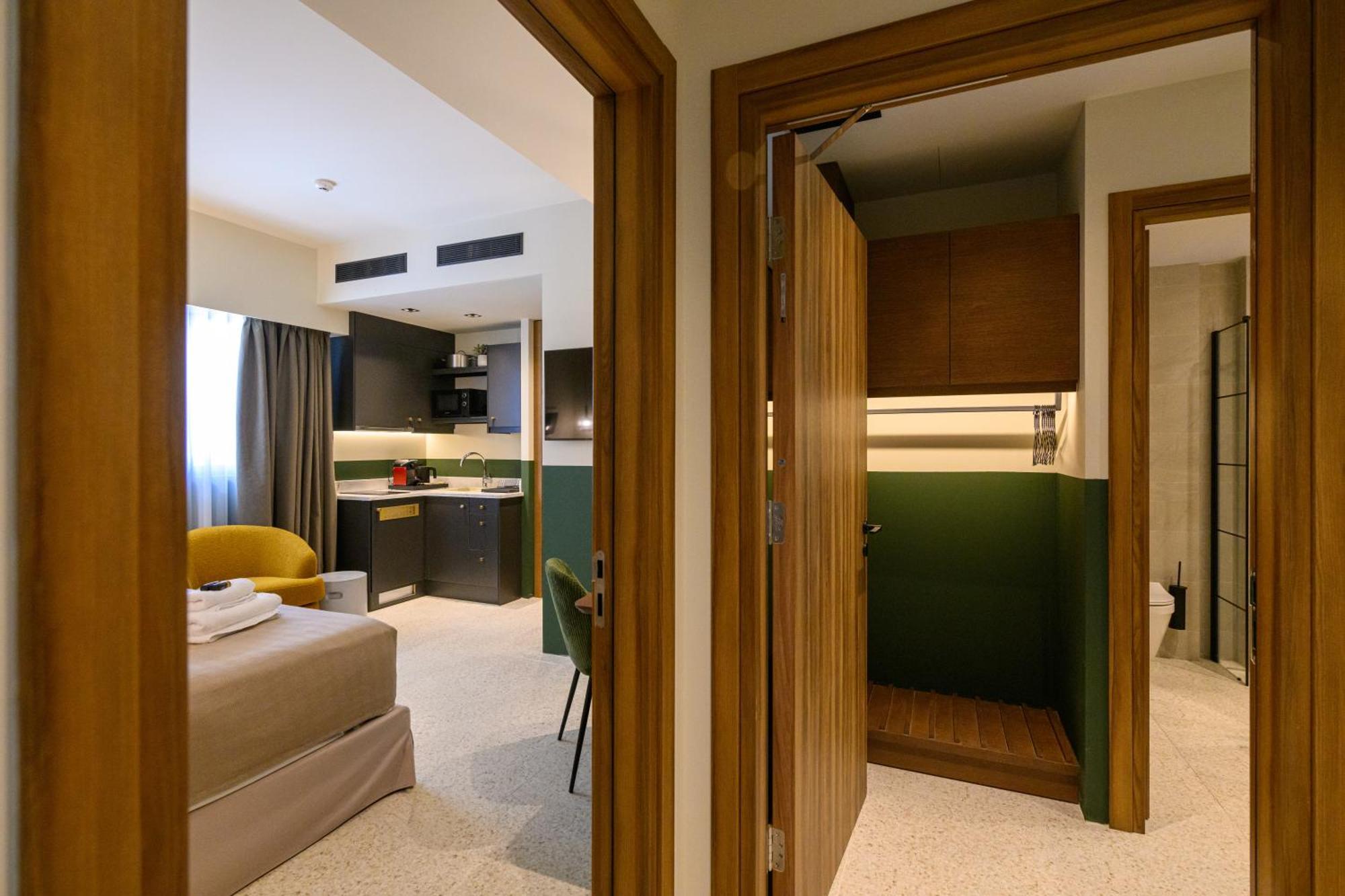Evripidou 7 - Kalamata Mediterranean Suites Eksteriør billede