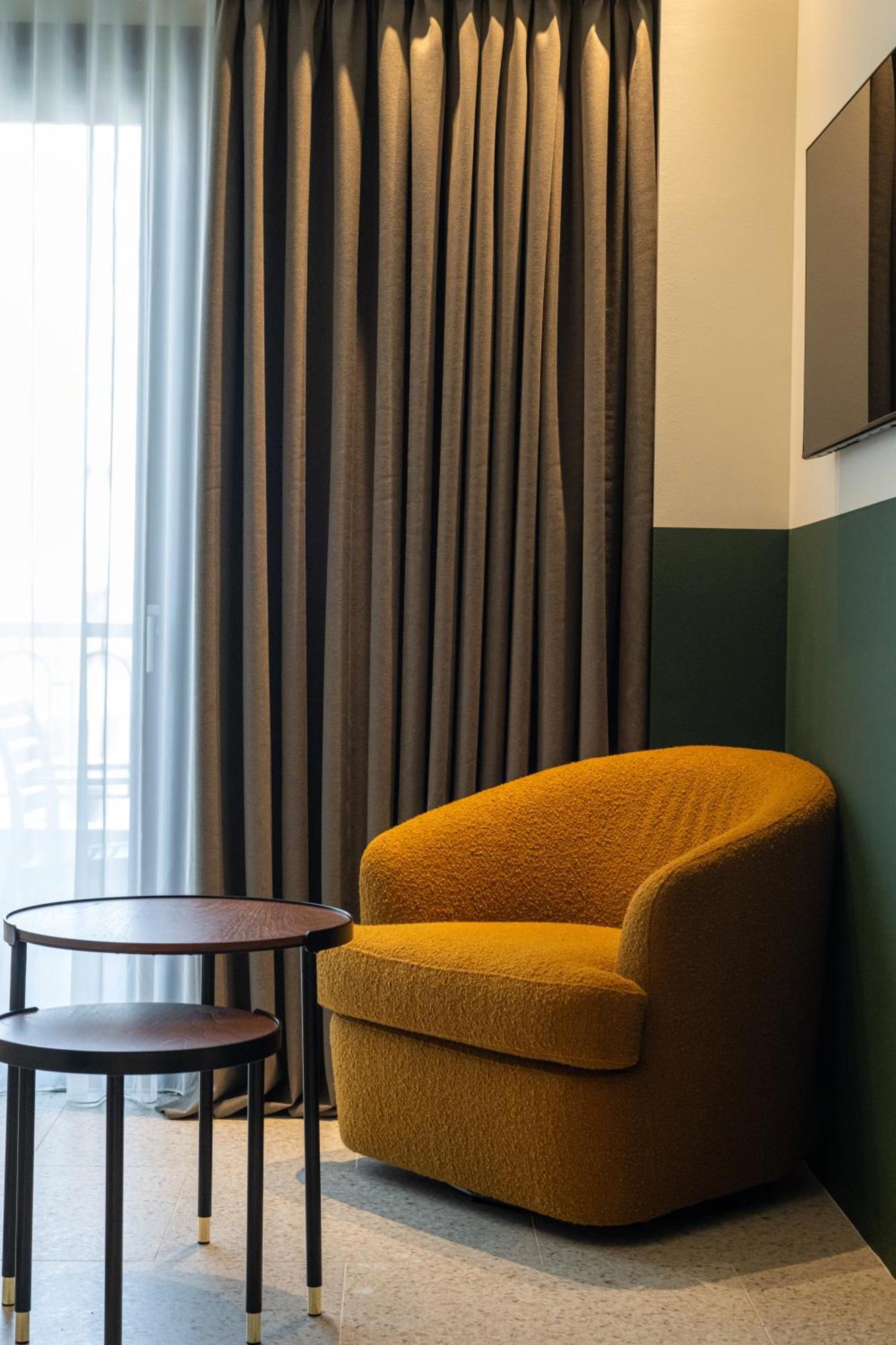 Evripidou 7 - Kalamata Mediterranean Suites Eksteriør billede