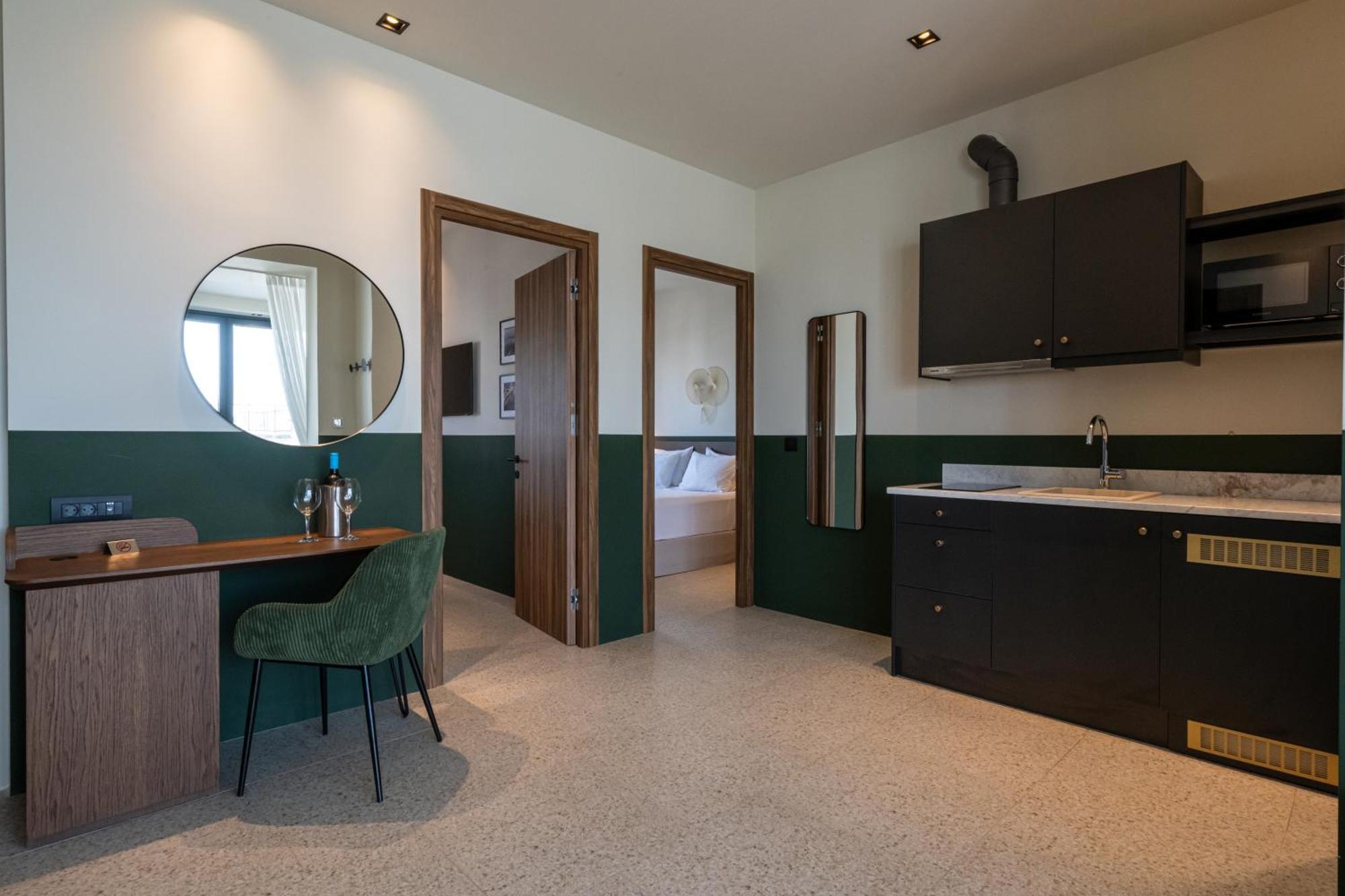 Evripidou 7 - Kalamata Mediterranean Suites Værelse billede
