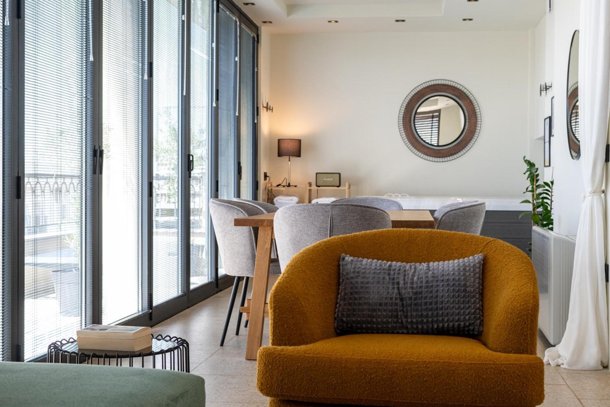 Evripidou 7 - Kalamata Mediterranean Suites Værelse billede